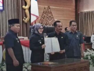 Ruangatas.com - 2025-08-26T161511.022