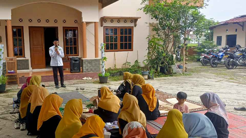 Ruangatas.com - 2025-09-22T222235.703