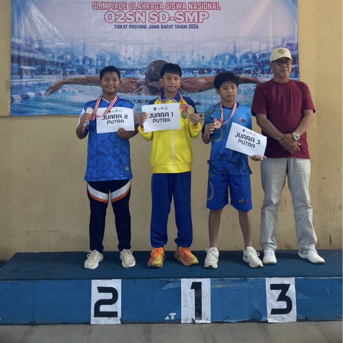 Selamat! Muhammad Bilal Athariz Tsaqib, siswa SDN 1 Pengadilan, sukses meraih Juara 2 renang gaya dada putra pada ajang O2SN Tingkat Provinsi Jawa Barat 2026. (Foto: Dok. Istimewa)